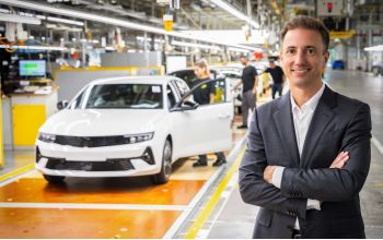 Florian Huettl En Az 3 Yıl Daha Opel’in CEO’luk Görevini Sürdürecek!<br>Opel, Florian Huettl’in Sözleşmesinin 3 Yıl Daha Uzatıldığını Açıkladı!