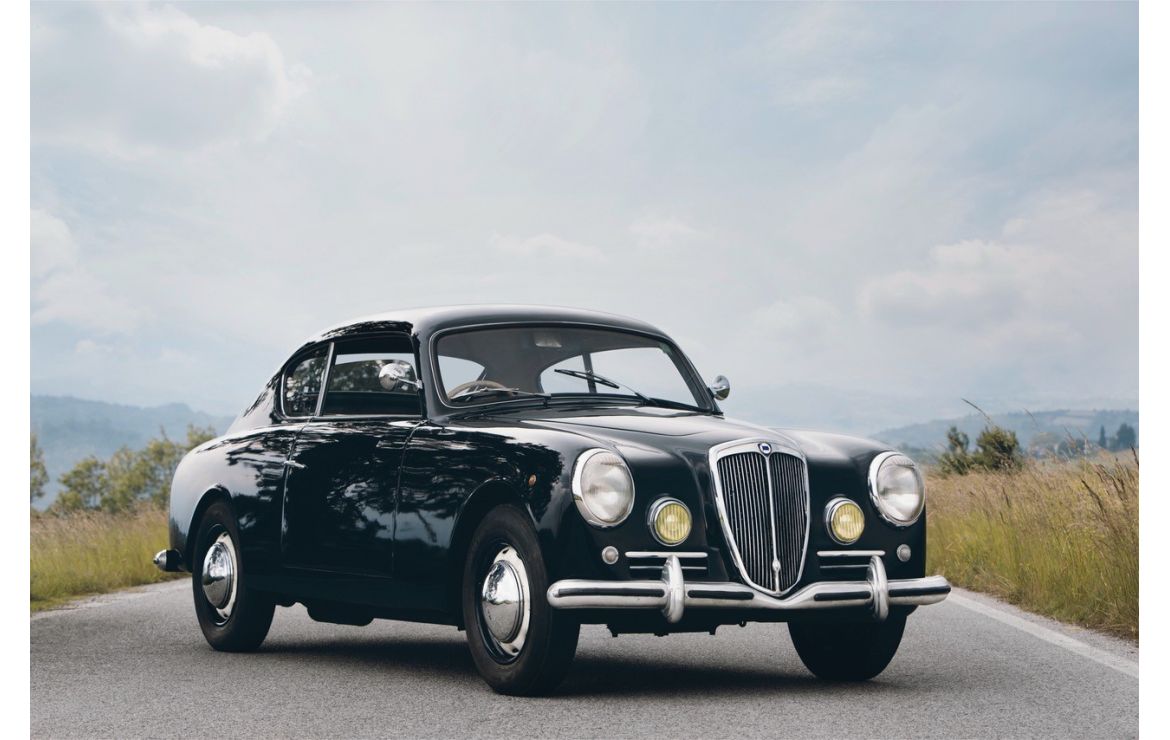 Miki Biasion ao volante de um Lancia Aurelia B20 GT na 1000 Miglia de 2024