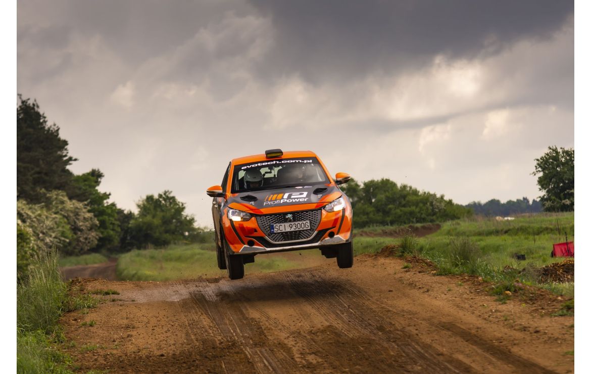 PEUGEOT 208 RALLY 4 NA STARCIE TEGOROCZNEJ EDYCJI RAJDOWYCH MISTRZOSTW POLSKI 