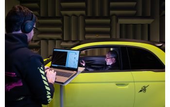 Das Gebrüll des neuen Abarth 500e: in mehr als 6000 Stunden entworfen vom Stellantis Sound Design Studio