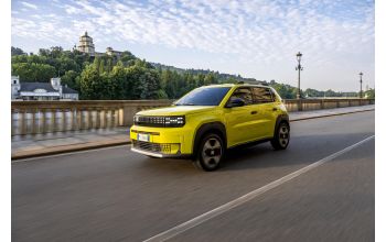 In the EU30 market for May, Stellantis strengthens its leadership in hybrid car sales and commercial vehicles. The positive trend in order intake continues